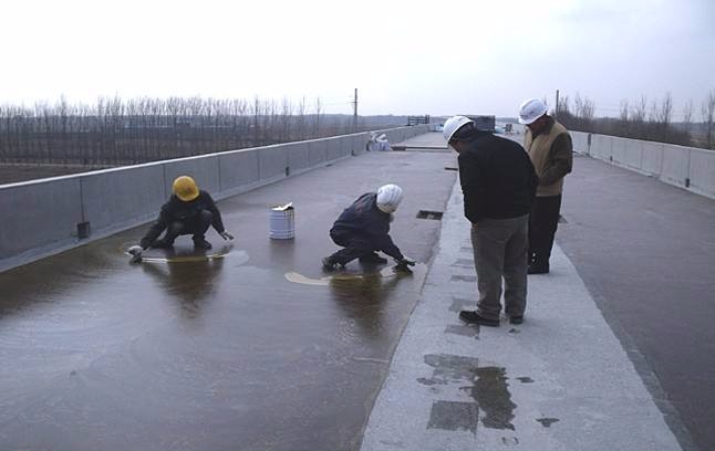 防水施工時(shí)基面應(yīng)該怎么處理?